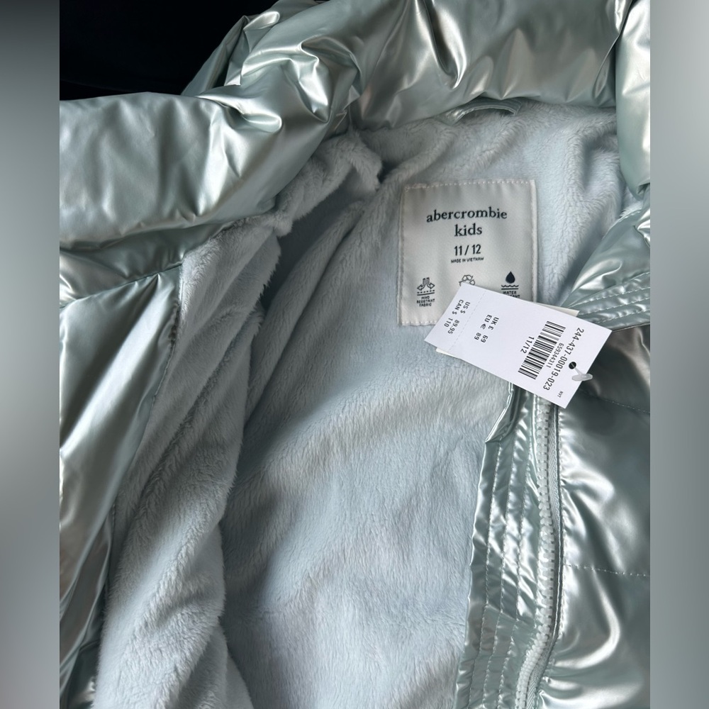 Abercrombie & Kids Performance Puffer - Picture 6 of 10